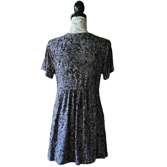 Soma Womens Grey BLK Short Sleeve Twist Front Tunic Dancing fairy grunge  M - Picture 6 of 9